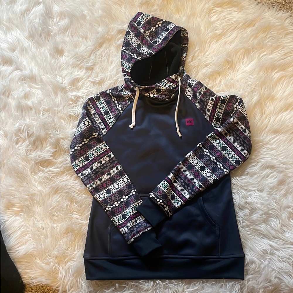 686 waterproof snowboarding/ski hoodie